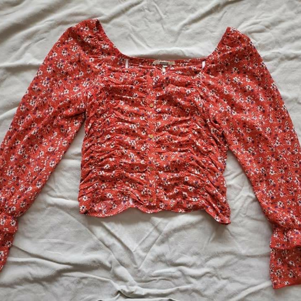 Gimmicks top